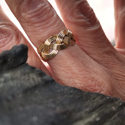 bague_apache_delfine_bijoux_tresse_fils_or_doigt_sexy
